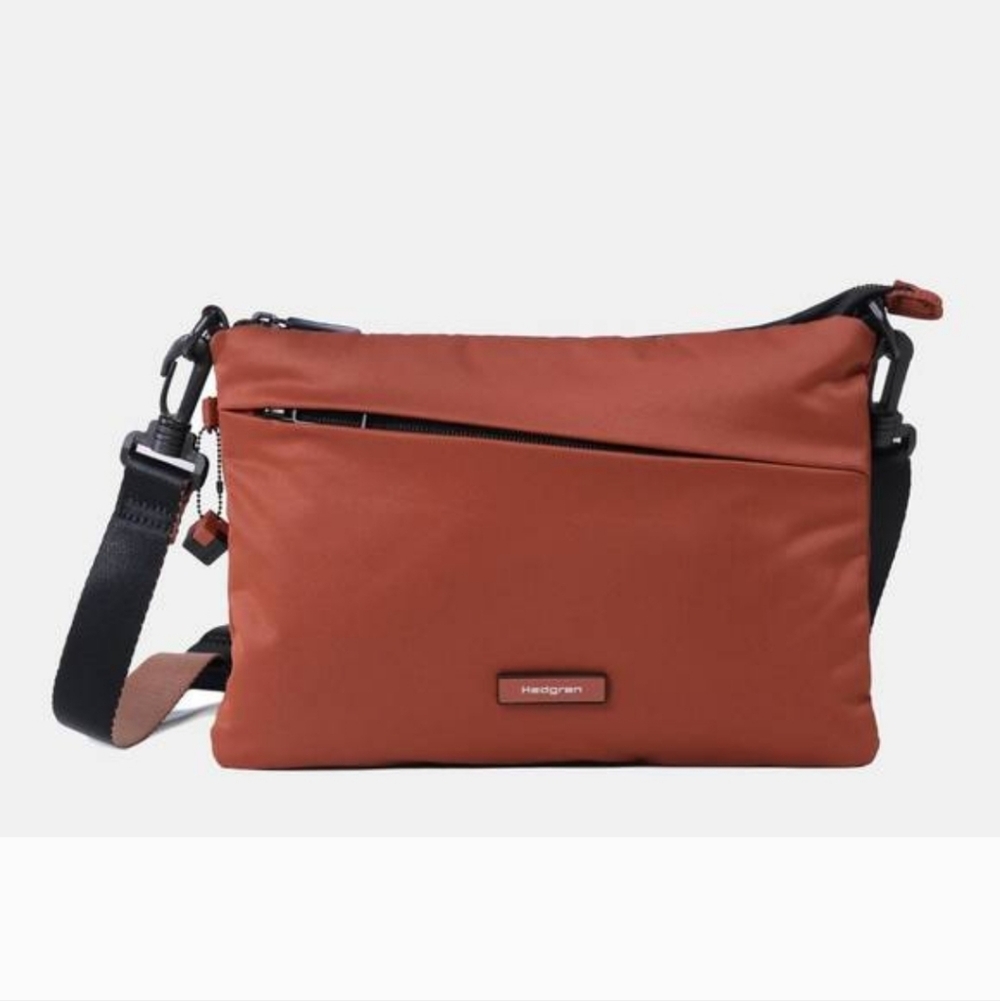 NEW HEDGREN orbit flat crossbody in cherry mahogany